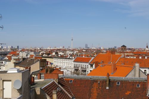 daecher fernsehturm panorama berlin neukoellen